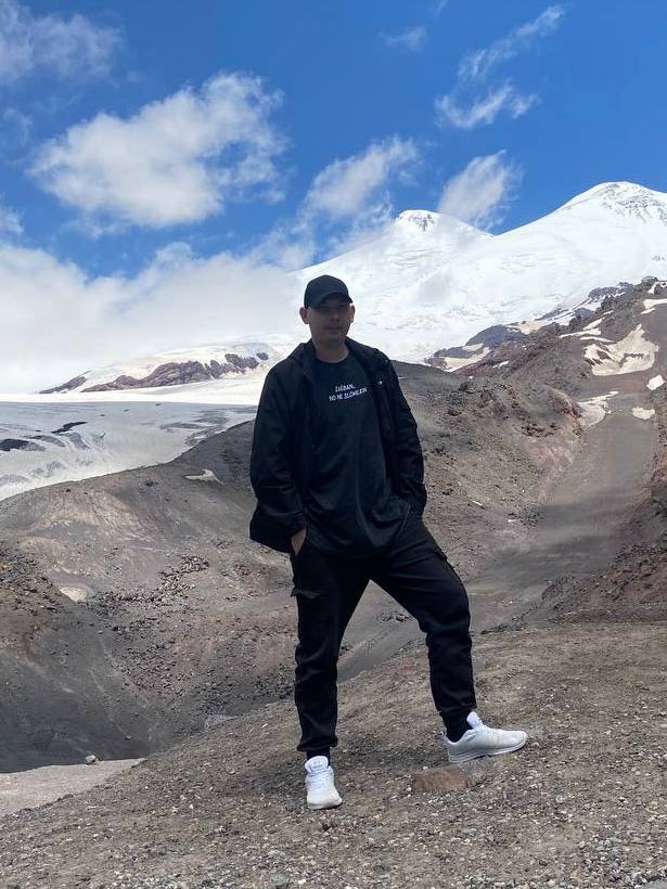 Антон Бондарев